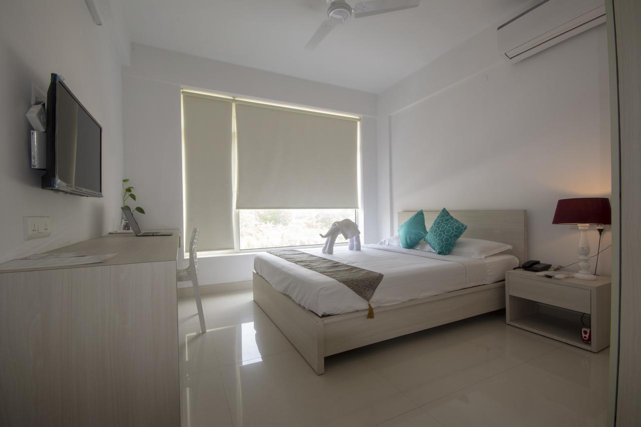 The Pulse Hotel โกลกาตา ภายนอก รูปภาพ
